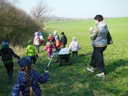 Ukliďme Česko - ukliďme cestu do lesa